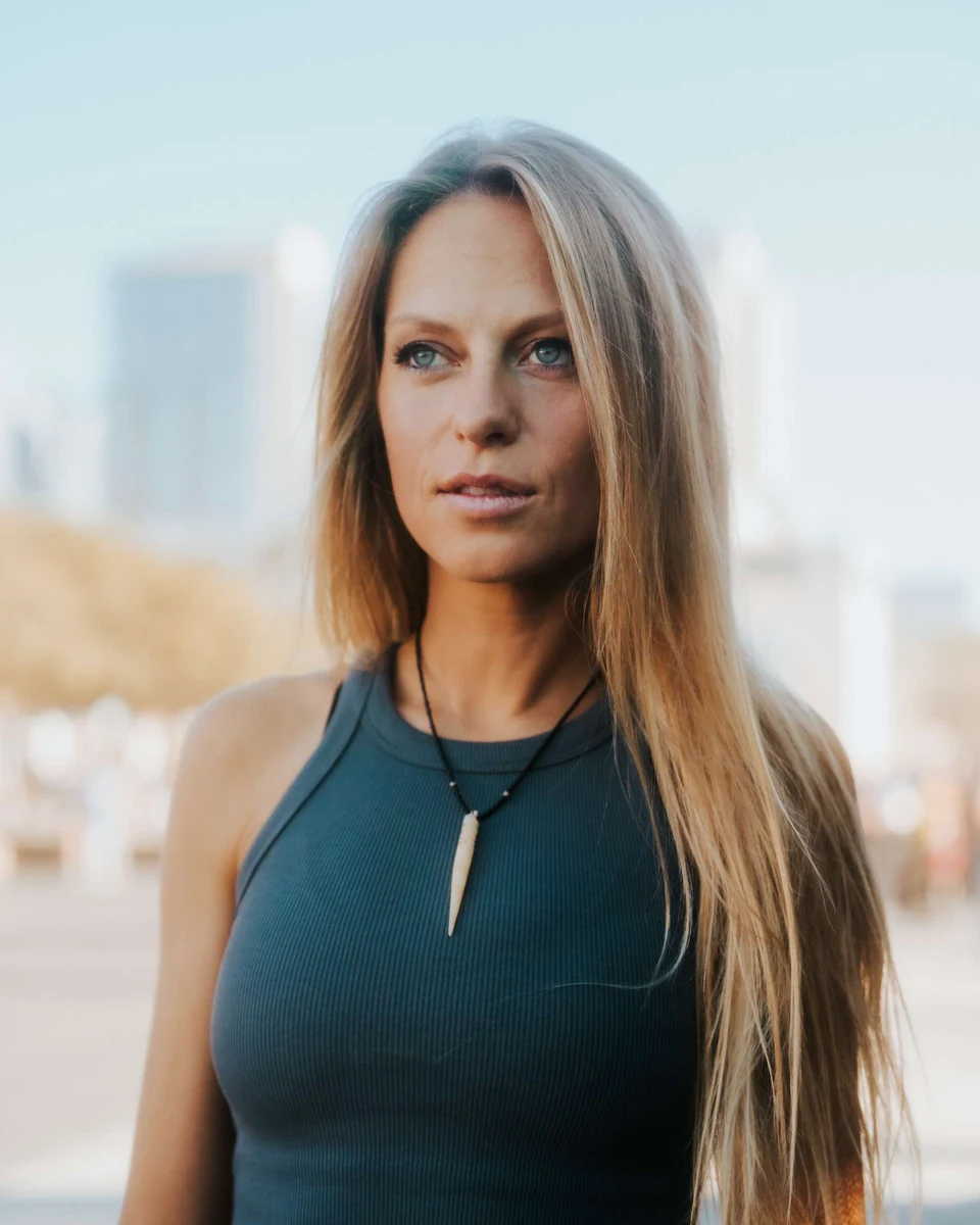 Nora En Pure